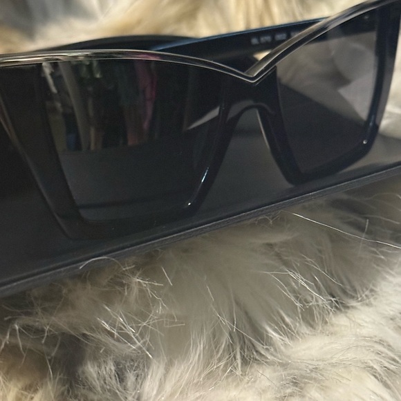 Saint Laurent NWOT Sexy Black Cat-Eye Sunglasses $495 w/ silver accents & case. main image 9